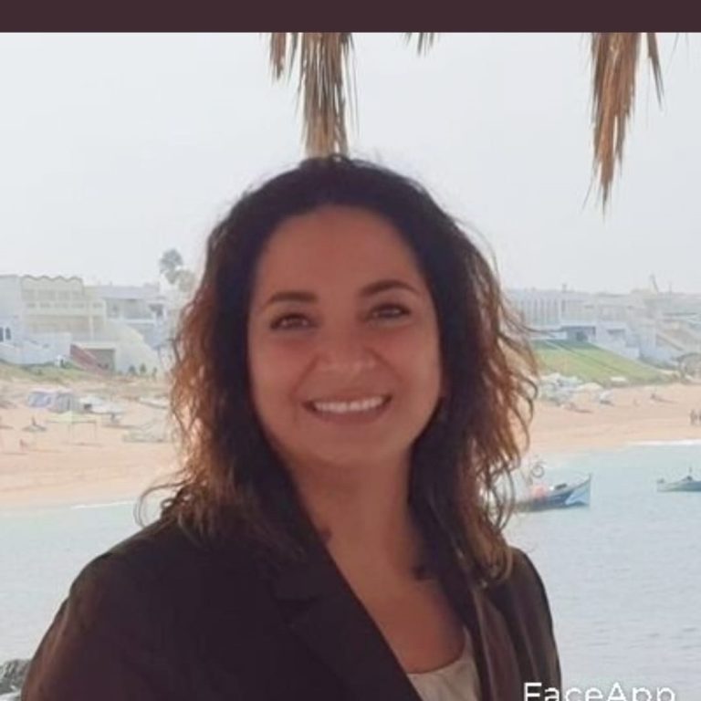 الدكتورة حنان عبد اللطيف المدير الاقليمي لمركز الرافدين الدولي للعدالة وحقوق الانسان في العراق رسالة الى مؤتمر دولي كبير في برلين بمشاركة شخصيات سياسية بارزة ونشطاء في مجال حقوق المرأة.